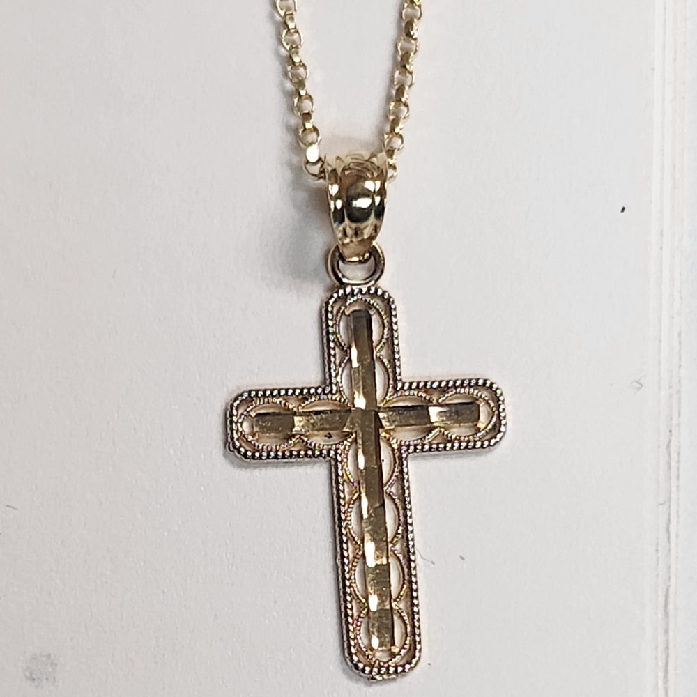 Elegant Gold Cross Pendant Necklace